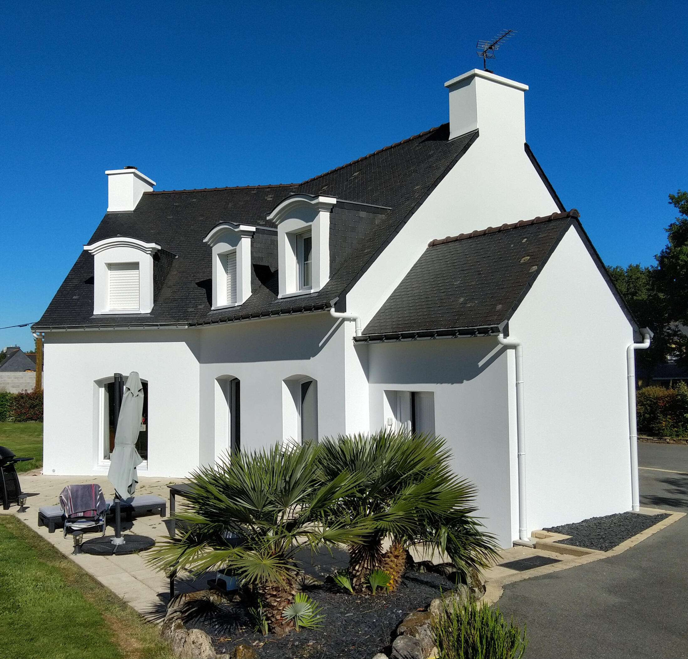 Exterior coating finished